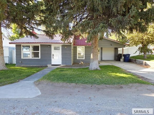 139 Delores Avenue, ARCO, ID 83213