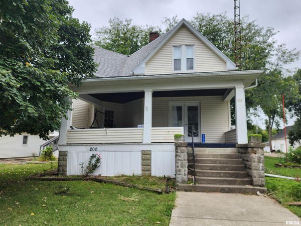 200 SW 6TH Street, Atlanta, IL 61723