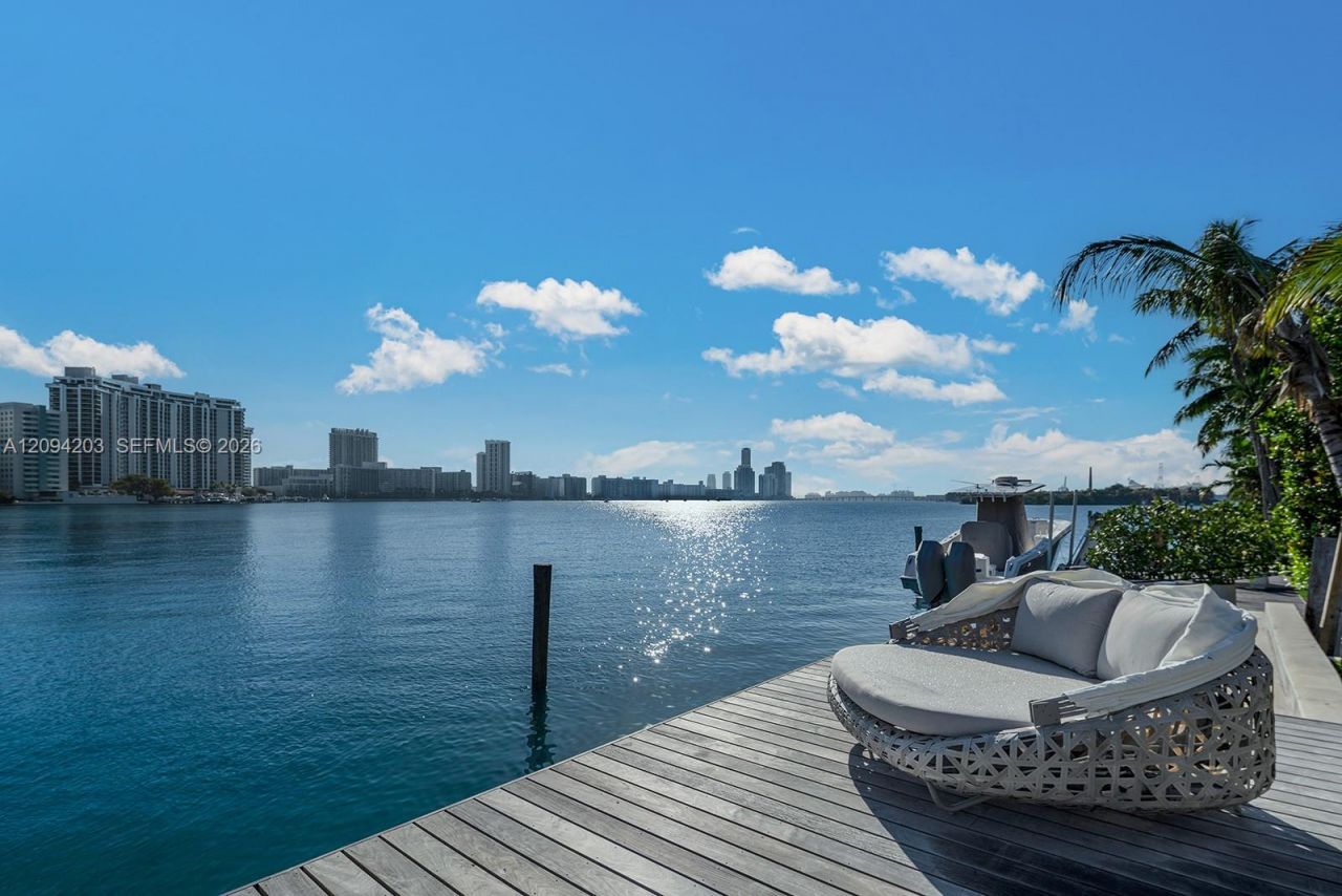 217 E Rivo Alto Dr , Miami Beach, FL 33139 Photo