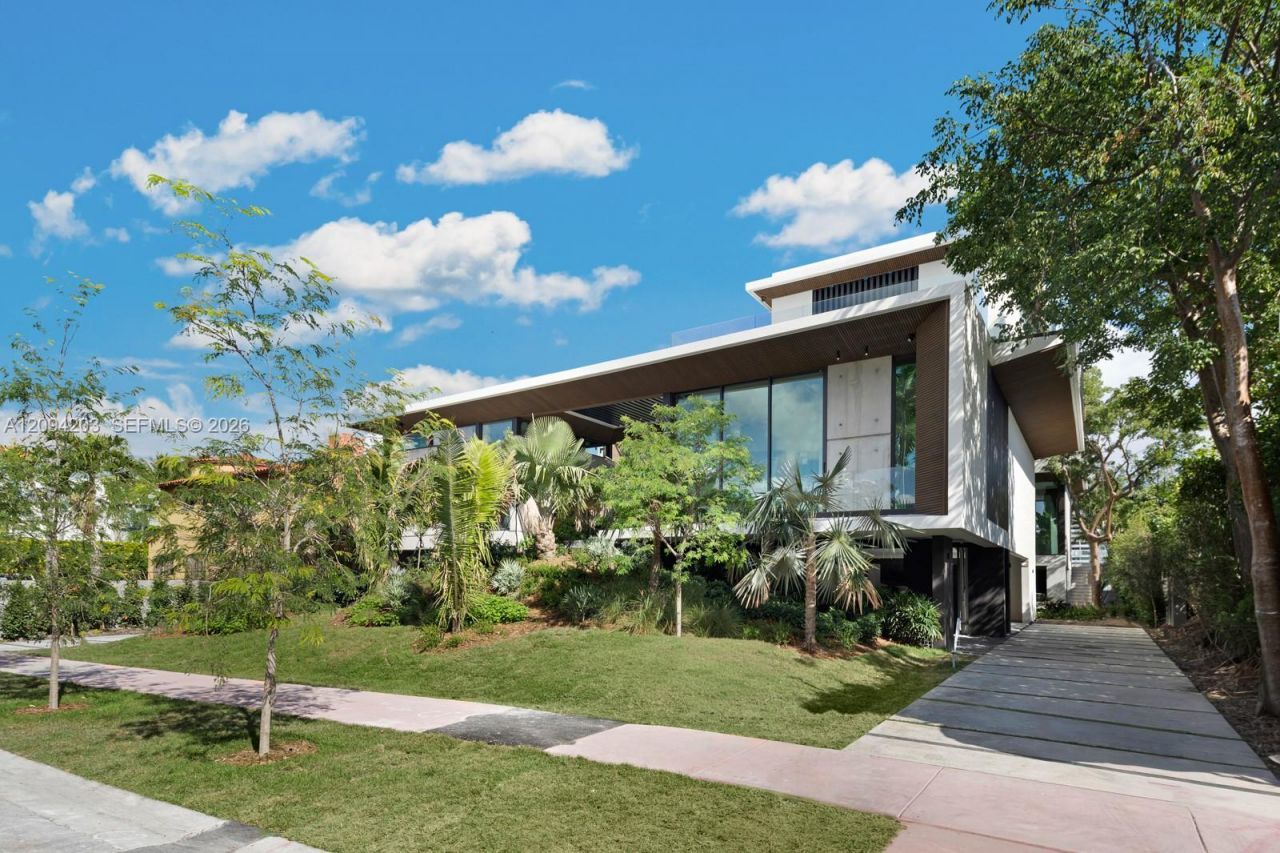 217 E Rivo Alto Dr , Miami Beach, FL 33139 Photo