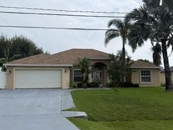 2291 SW ALMANSA Avenue, Port St. Lucie, FL 34953