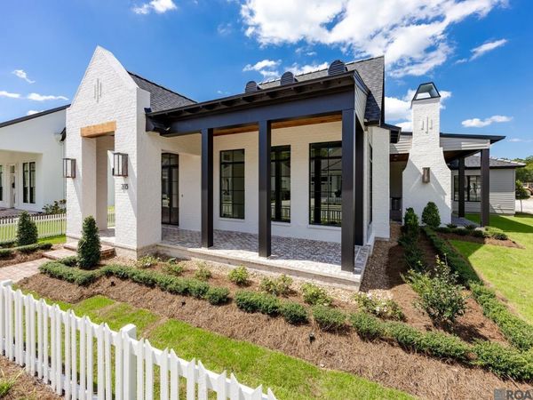 2713 Pointe-marie Dr, Baton Rouge, LA 70820