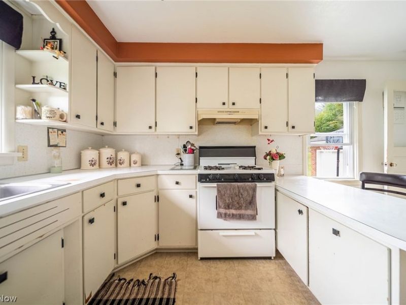 17943 Dover Road, Dundee, OH 44627 Photo 11