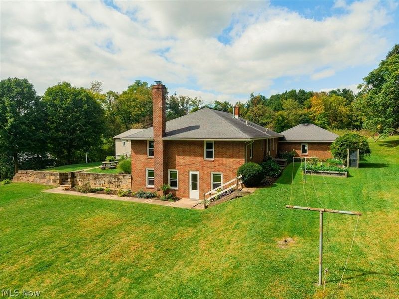 17943 Dover Road, Dundee, OH 44627 Photo 5