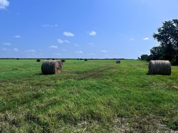1325 County Road 210, Poth, TX 78147