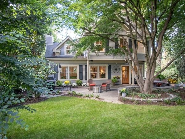 52 DIVISION AVENUE, Summit, NJ 07901