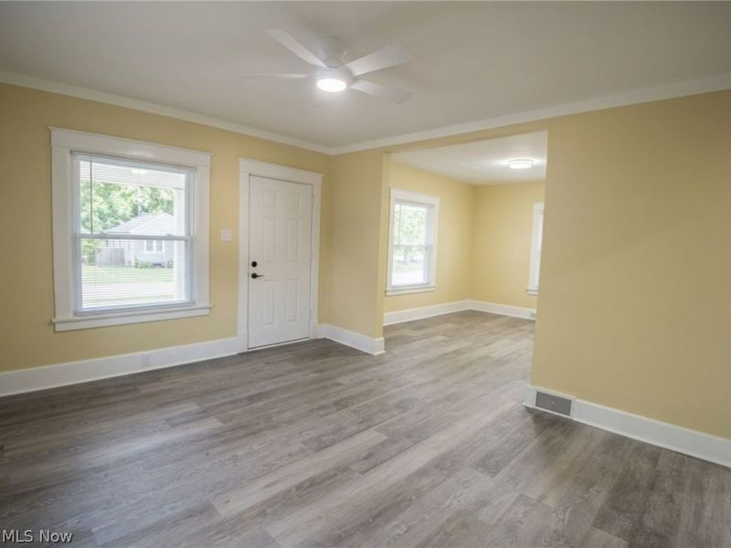 444 Emery Avenue, Youngstown, OH 44507 Photo 2