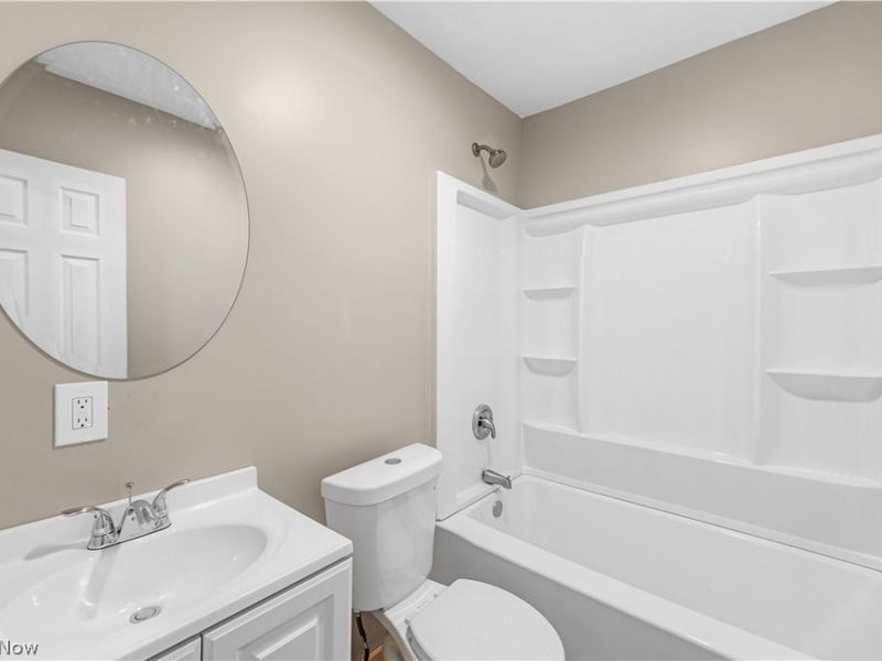 137 E Rosewood Avenue, Akron, OH 44301 Photo 10