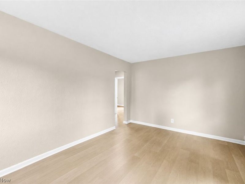 137 E Rosewood Avenue, Akron, OH 44301 Photo 11