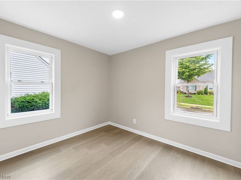 137 E Rosewood Avenue, Akron, OH 44301 Photo 13