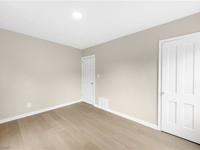 137 E Rosewood Avenue, Akron, OH 44301 Photo 18