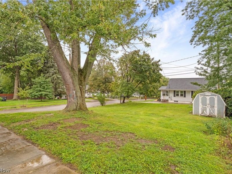 137 E Rosewood Avenue, Akron, OH 44301 Photo 24