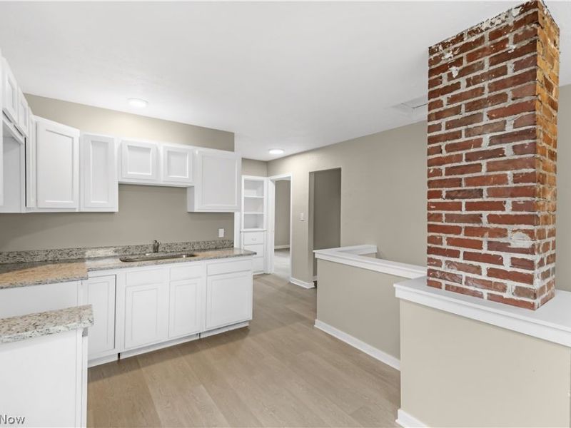 137 E Rosewood Avenue, Akron, OH 44301 Photo 4