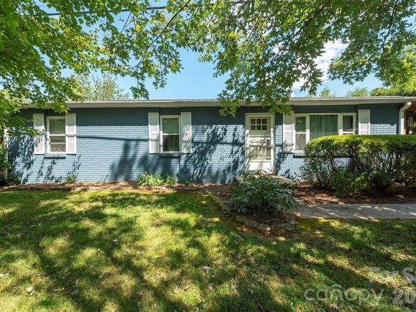 18 Hookers Gap Road, Candler, NC 28715