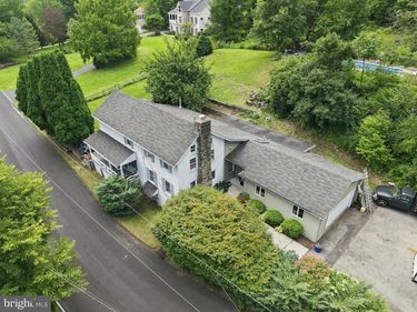 3408 OAK HILL ROAD, EMMAUS, PA 18049