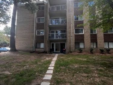 8000 CHANUTE PLACE, Unit 4, FALLS CHURCH, VA 22042