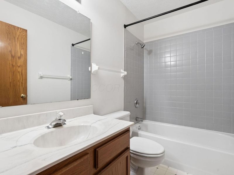 191 Royal Farm E, Blacklick, OH 43004 Photo 7