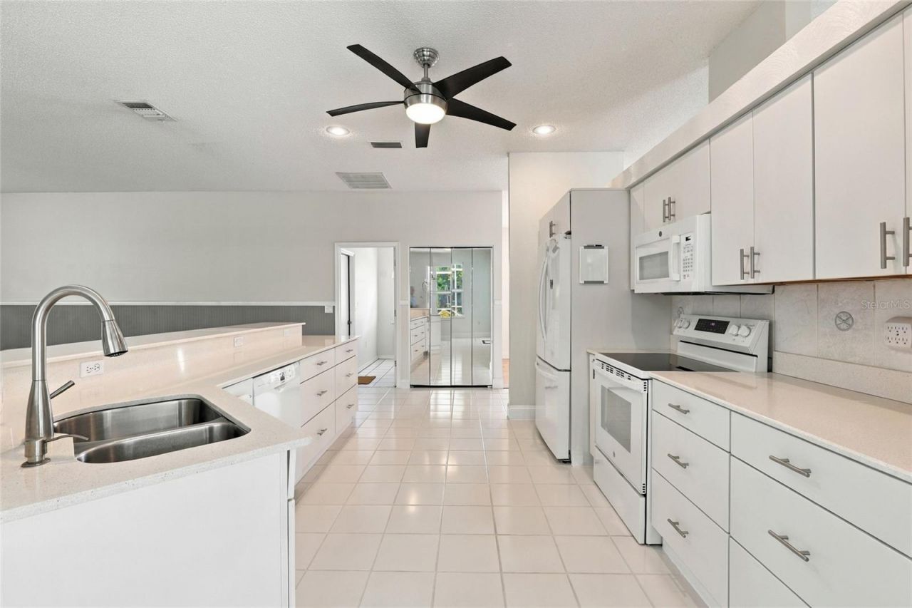 4304 Balmoral Way, Sarasota, FL 34238 Photo