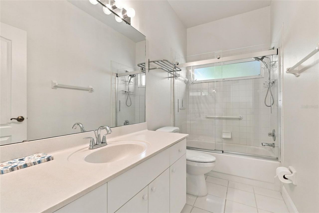 4304 Balmoral Way, Sarasota, FL 34238 Photo