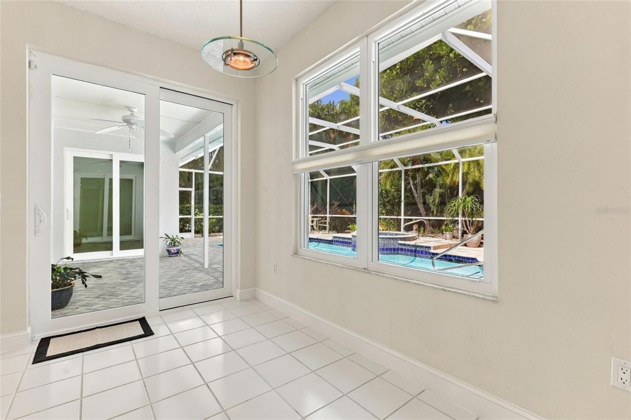 4304 Balmoral Way, Sarasota, FL 34238 Photo