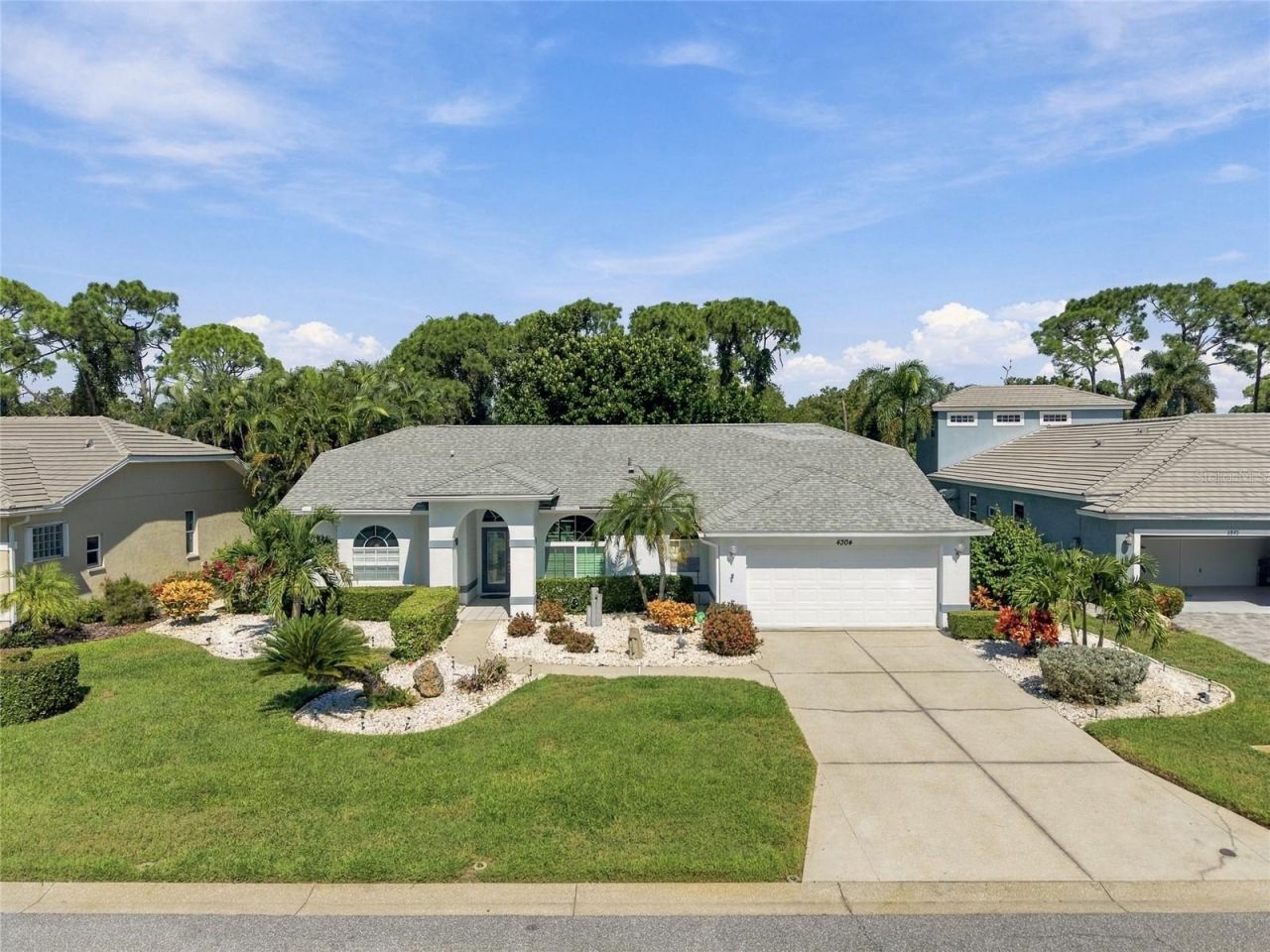 4304 Balmoral Way, Sarasota, FL 34238 Photo