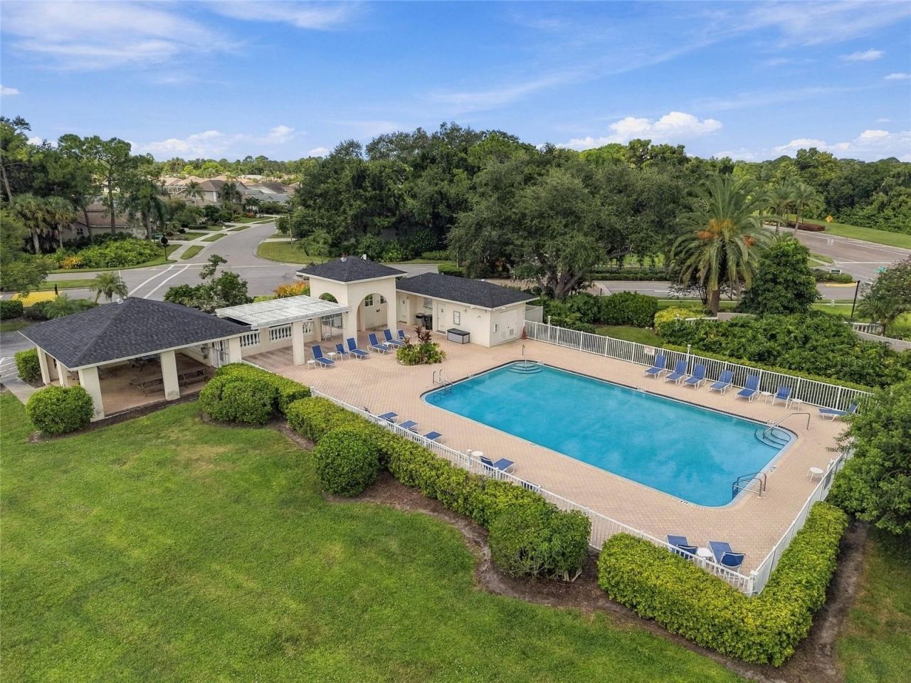 4304 Balmoral Way, Sarasota, FL 34238 Photo