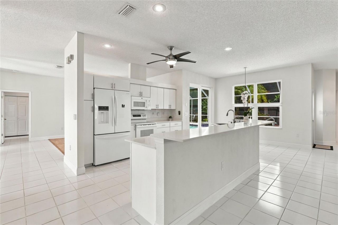 4304 Balmoral Way, Sarasota, FL 34238 Photo