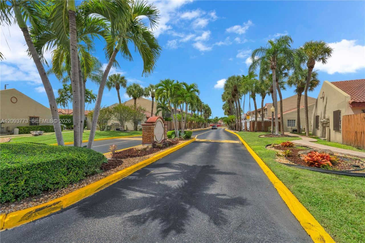 6420 SW 129th Pl , Unit 202, Miami, FL 33183 Photo