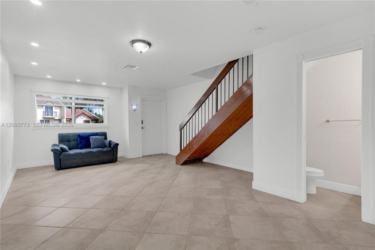 6420 SW 129th Pl , Unit 202, Miami, FL 33183 Photo