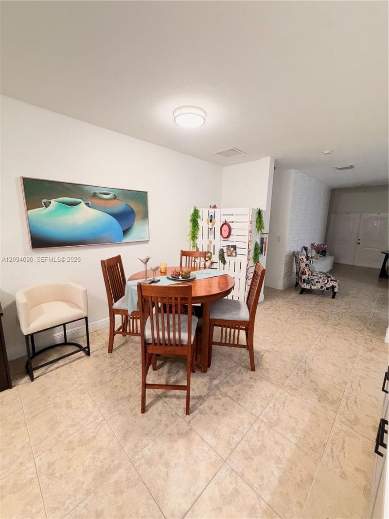 9947 NW 10th Ter , Miami, FL 33172 Photo