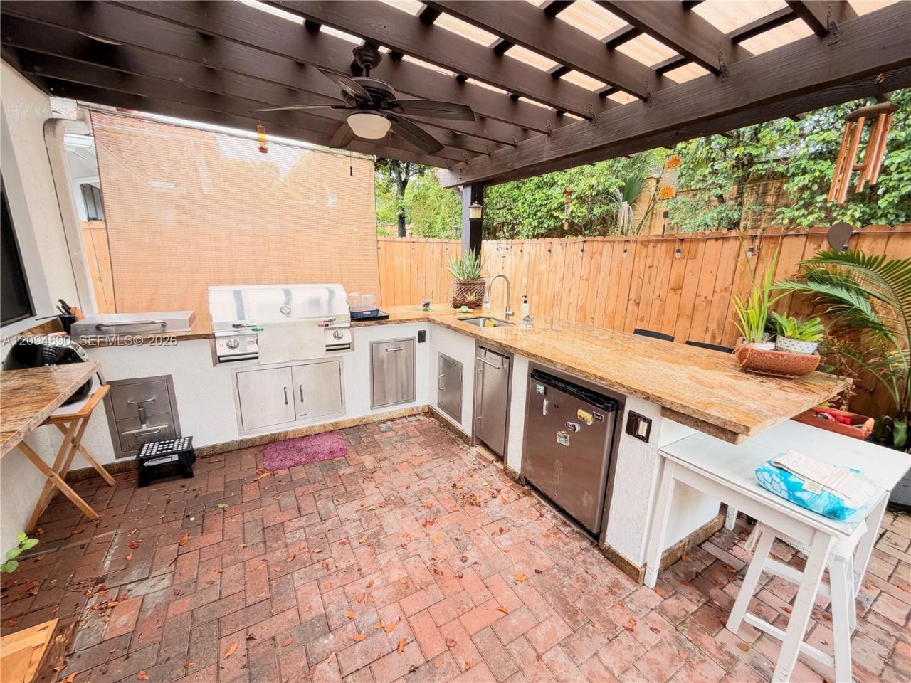 9947 NW 10th Ter , Miami, FL 33172 Photo