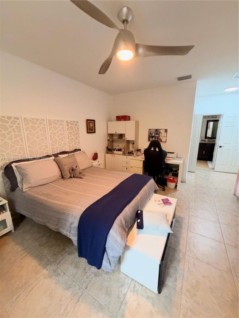 9947 NW 10th Ter , Miami, FL 33172 Photo