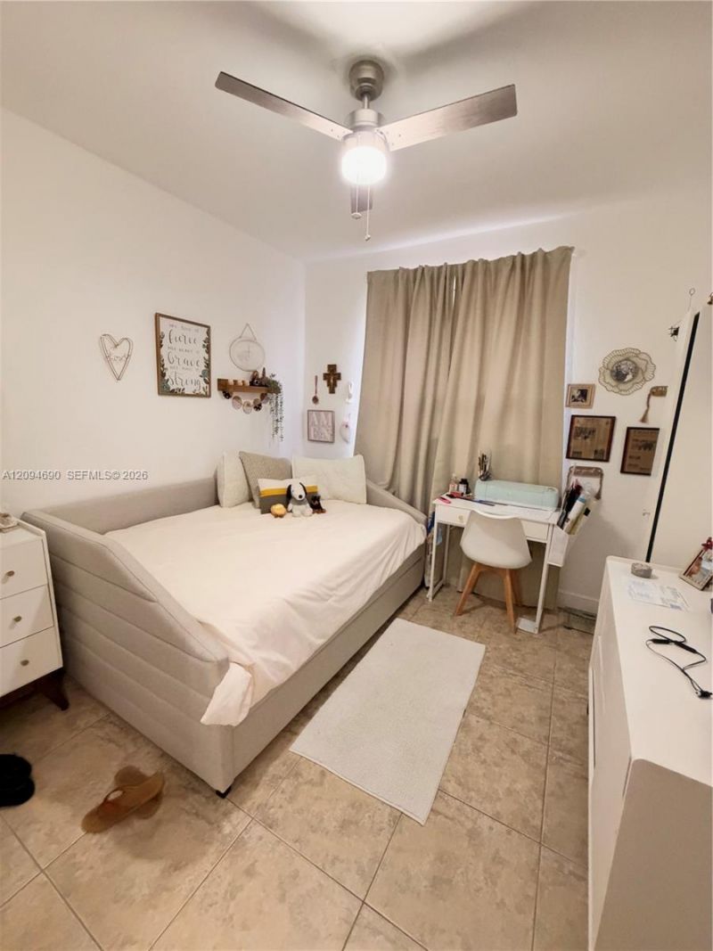 9947 NW 10th Ter , Miami, FL 33172 Photo
