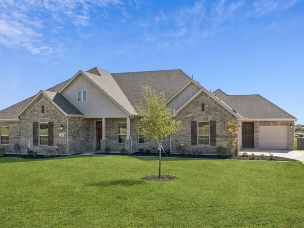 133 Swan Lake Drive, Waxahachie, TX 75165
