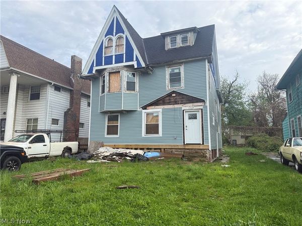 10704 Pasadena Avenue, Cleveland, OH 44108