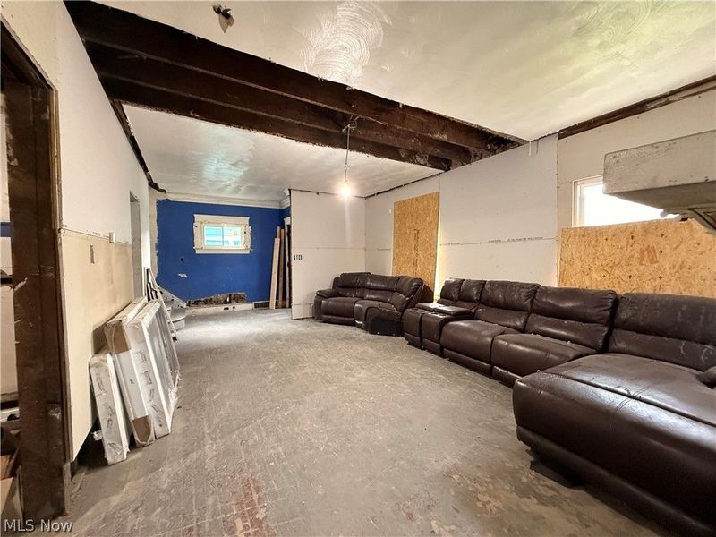 10704 Pasadena Avenue, Cleveland, OH 44108 Photo 10