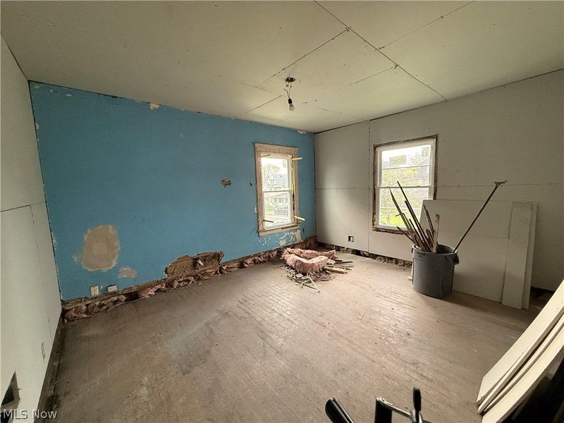 10704 Pasadena Avenue, Cleveland, OH 44108 Photo 13