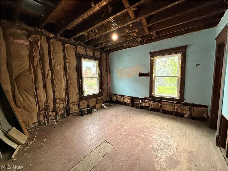 10704 Pasadena Avenue, Cleveland, OH 44108 Photo 17