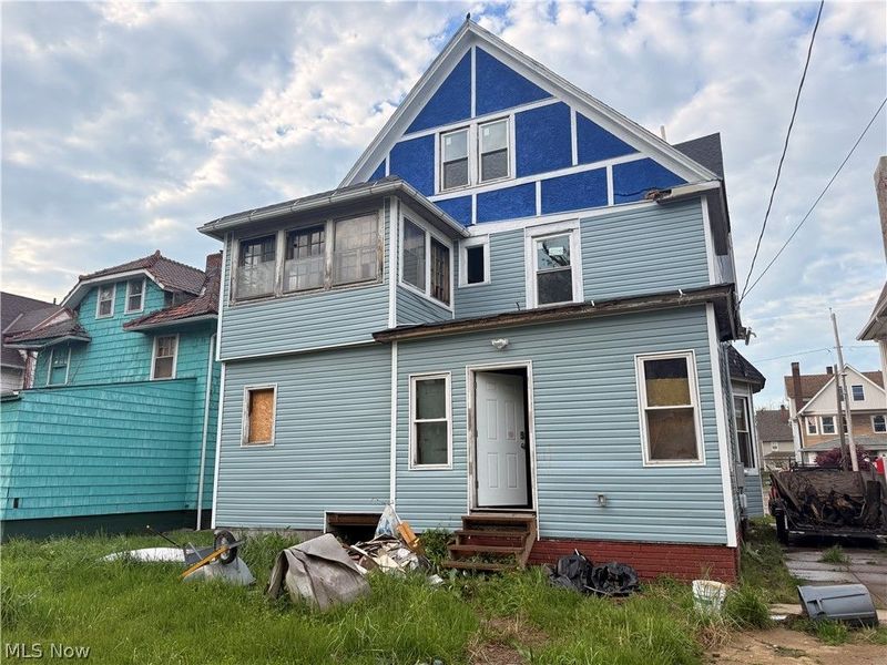10704 Pasadena Avenue, Cleveland, OH 44108 Photo 2