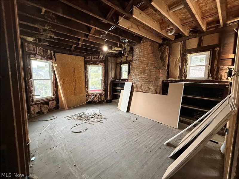 10704 Pasadena Avenue, Cleveland, OH 44108 Photo 20