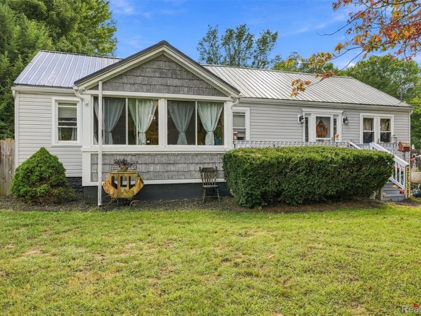 36739 Wick Road, Romulus, Mi 48174