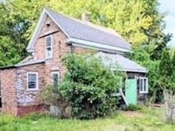 138 Hackett Avenue, Attleboro, MA 02703