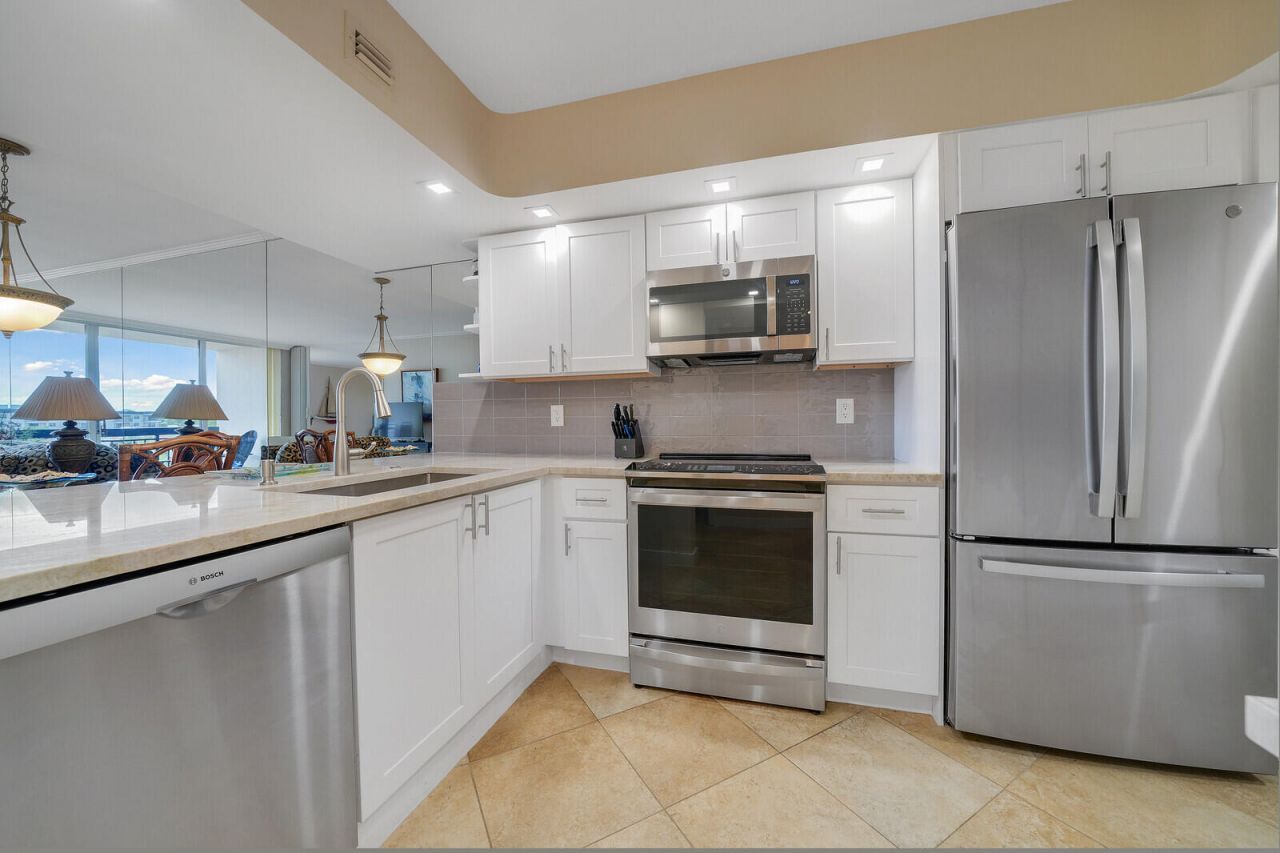 2707 N Ocean Boulevard, Unit D-406, Boca Raton, FL 33431 Photo