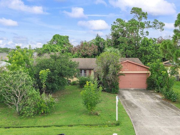 629 SW RAY Avenue, Port St. Lucie, FL 34983
