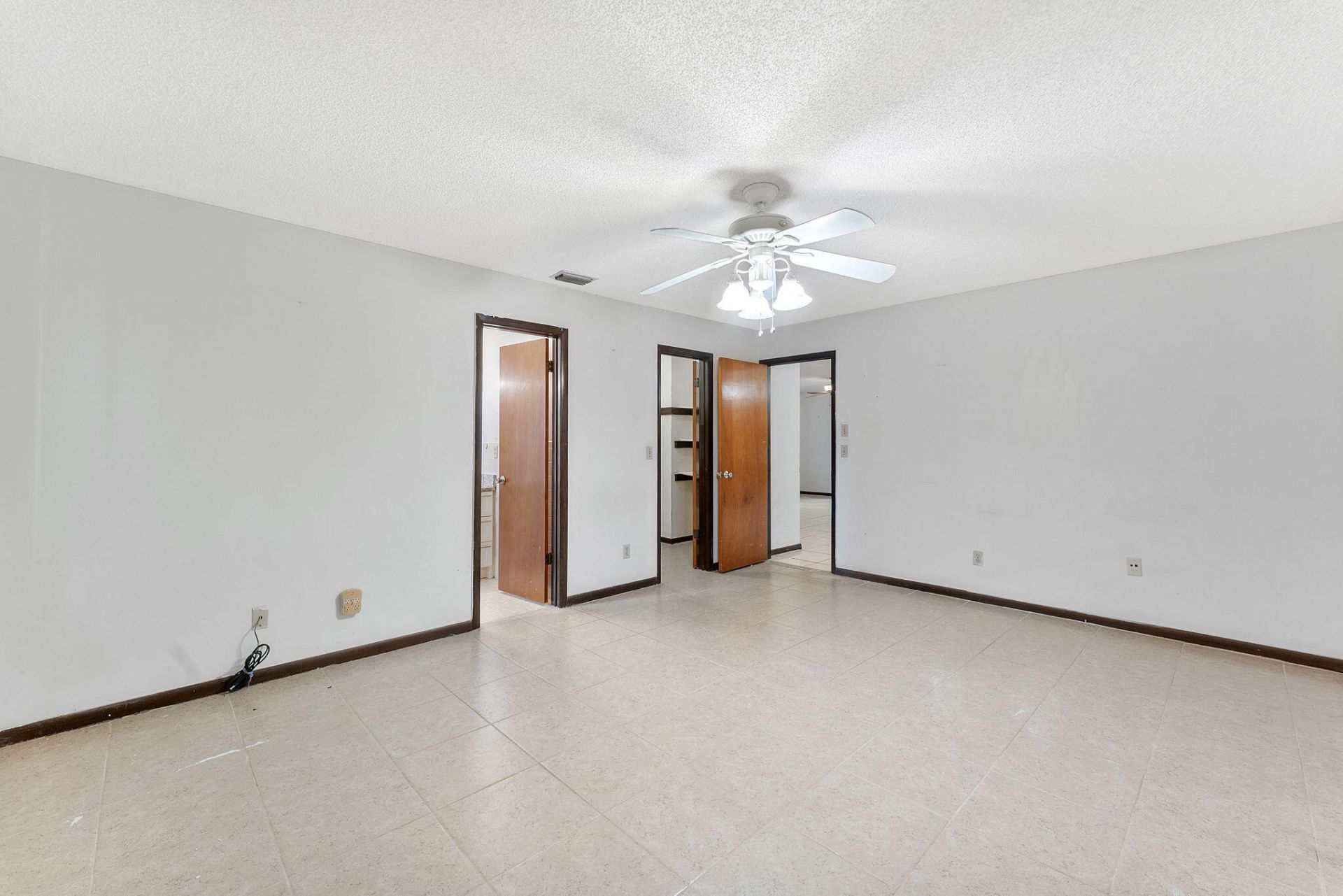 629 SW Ray Avenue, Port Saint Lucie, FL 34983 Photo