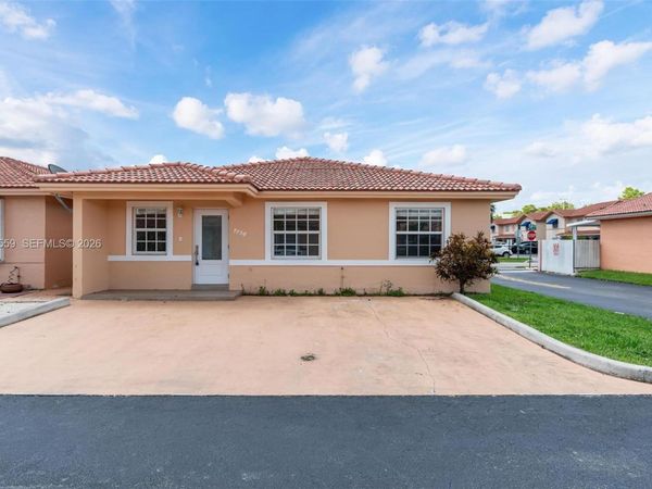 2236 W 74th Pl , Unit 9C, Hialeah, FL 33016