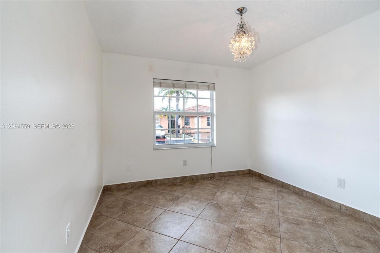 2236 W 74th Pl , Unit 9C, Hialeah, FL 33016 Photo