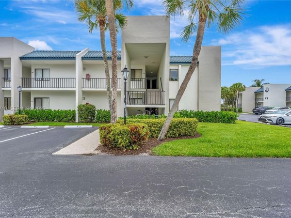 1605 S Us Highway 1 , Unit 201V5, Jupiter, FL 33477