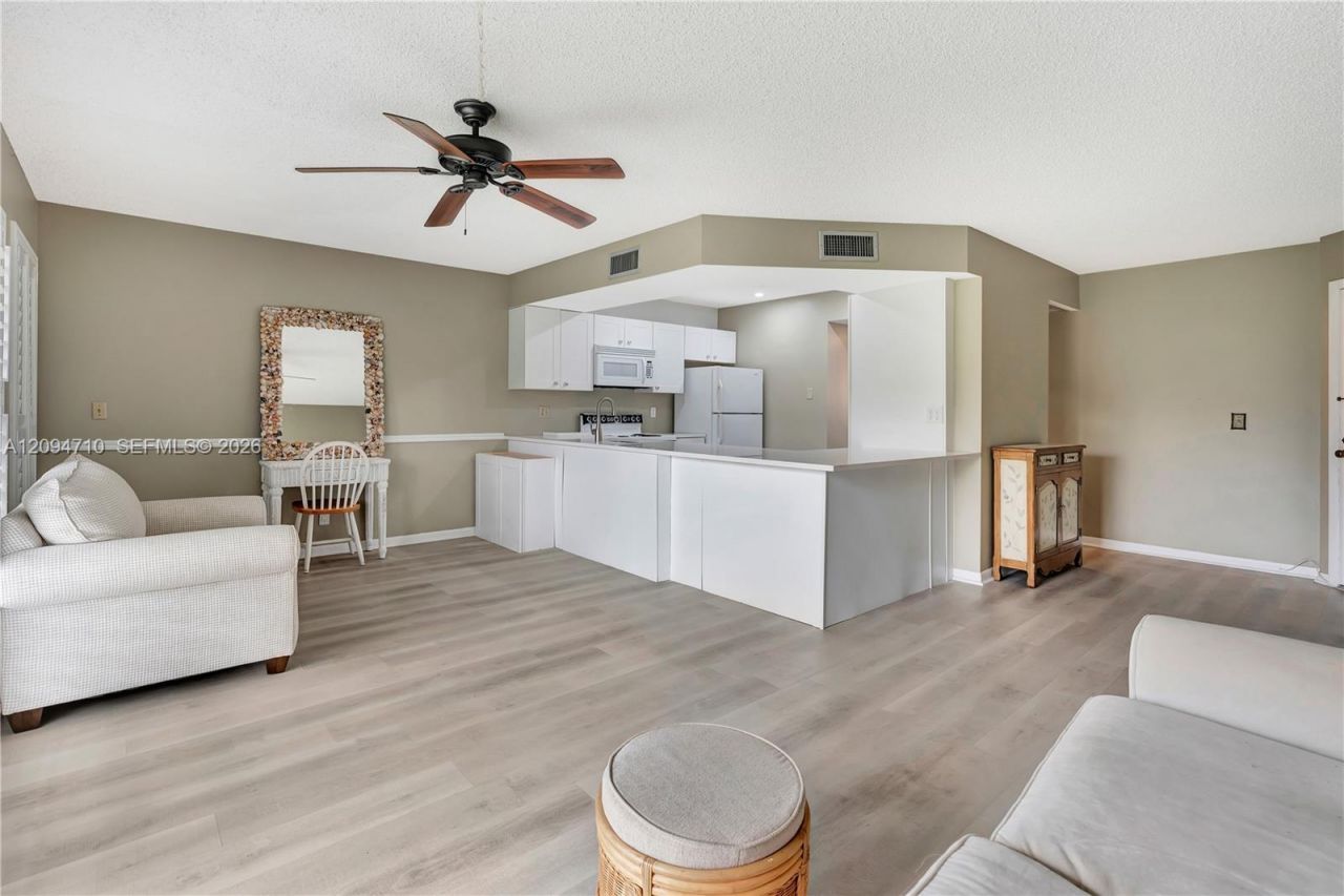 1605 S Us Highway 1 , Unit 201V5, Jupiter, FL 33477 Photo