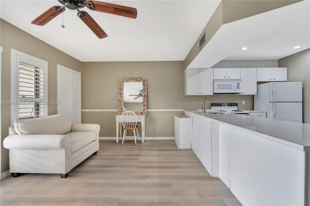 1605 S Us Highway 1 , Unit 201V5, Jupiter, FL 33477 Photo